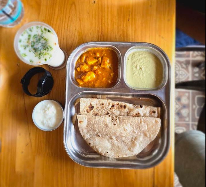 Chapati thali with paneer curry served at the hotel restaurant